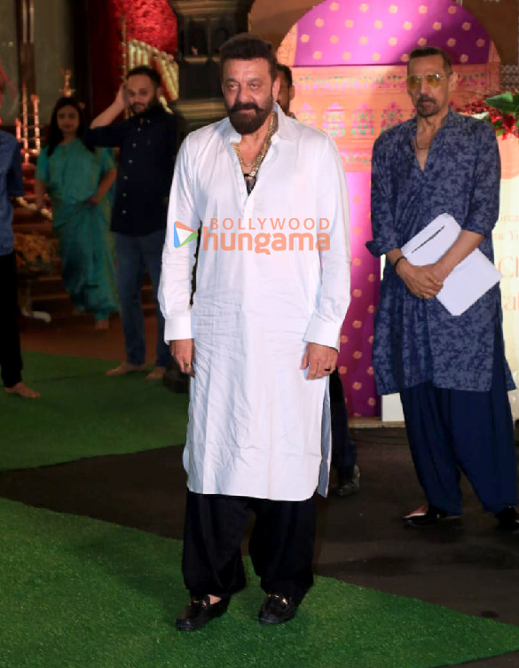 Photos: Sanjay Dutt, Sonakshi Sinha, Zaheer Iqbal and others snapped at CM’s residence for Ganpati Darshan