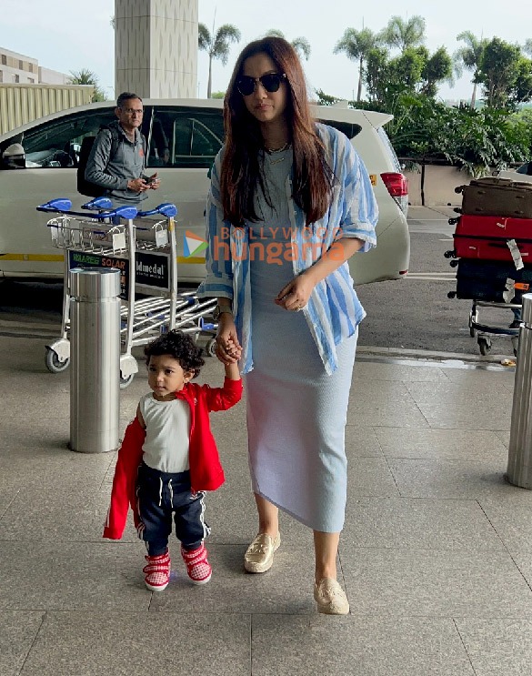 photos siddhant chaturvedi malavika mohanan and gauahar khan snapped at the airport 3
