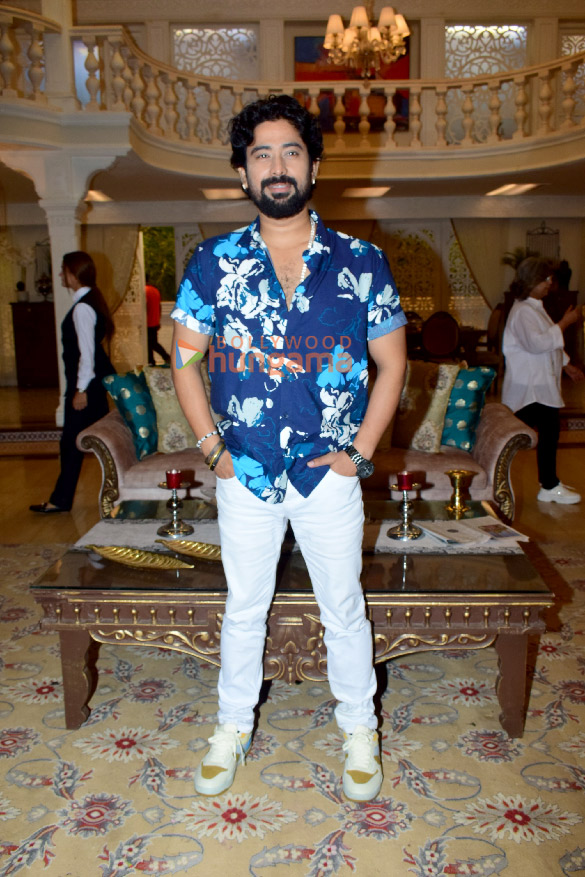 photos subhash ghai karan razdan rajniesh duggal and others grace the announcement of film saira khan case 8