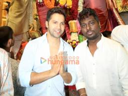 Photos: Varun Dhawan, Atlee Kumar, Shilpa Shetty and others snapped at Lalbaugcha Raja