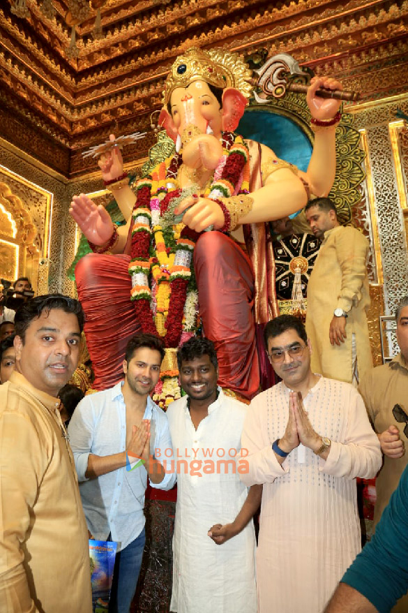 photos varun dhawan atlee kumar and murad khetani snapped at lalbaugcha raja 5