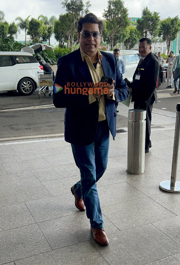 photos varun dhawan sonu sood sonali bendre and others snapped at the airport 4