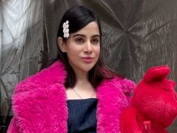 Perfect in pink! Uorfi Javed rocks a furry outfit