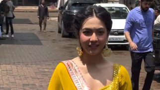 Reem Shaikh defines elegance in this pretty yellow anarkali at Laughter Chefs set Reem Shaikh defines elegance in this pretty yellow anarkali at Laughter Chefs set
