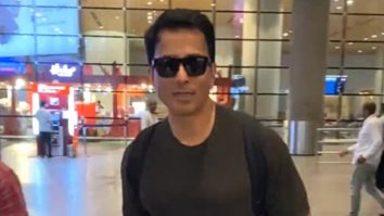 So humble! Sonu Sood poses for a selfie with fans at the airport