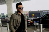 Anil Kapoor papped at the airport wishing happy Diwali