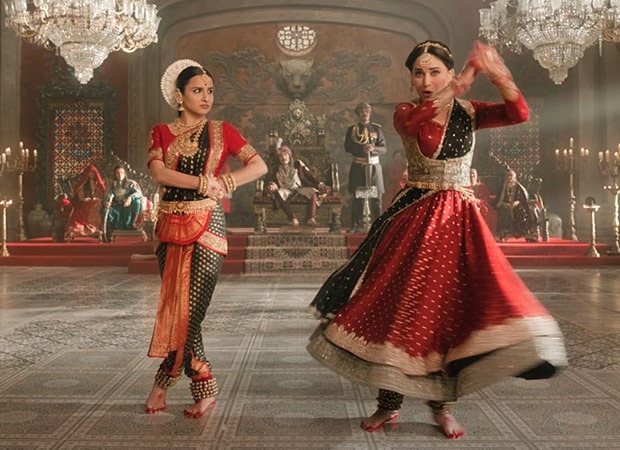 Madhuri Dixit vs. Vidya Balan: The epic face-off in 'Ami Je Tomar 3.0' from Bhool Bhulaiyaa 3 is grand, watch 3 : Bollywood News - Bollywood Hungama