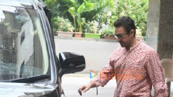 Photos: Aamir Khan snapped at Reena Dutta’s house in Bandra