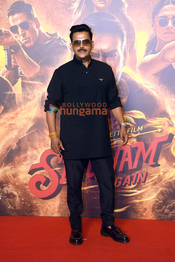 photos ajay devgn kareena kapoor khan tiger shroff ranveer singh arjun kapoor and others grace the trailer launch of singham again at nmacc 4