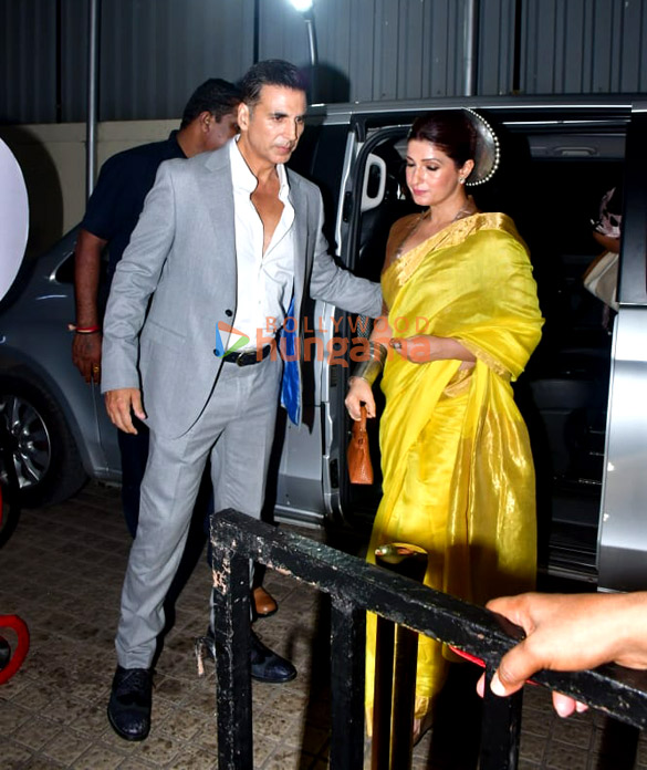 photos akshay kumar twinkle khanna and dimple kapadia snapped at pvr juhu 1
