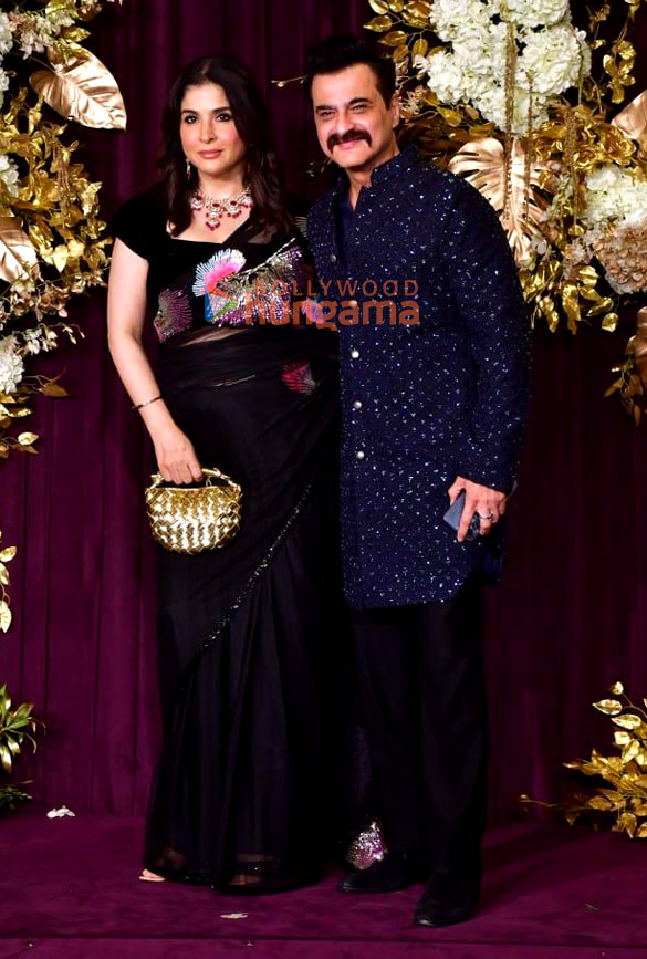 photos alia bhatt kajol kriti sanon janhvi kapoor ananya panday kartik aaryan and others snapped at manish malhotras diwali bash 10
