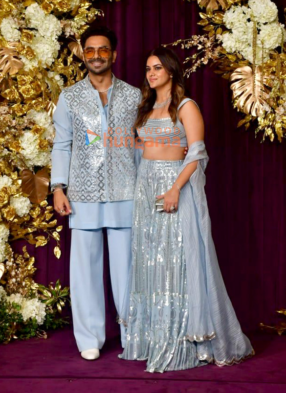 photos alia bhatt kajol kriti sanon janhvi kapoor ananya panday kartik aaryan and others snapped at manish malhotras diwali bash 14