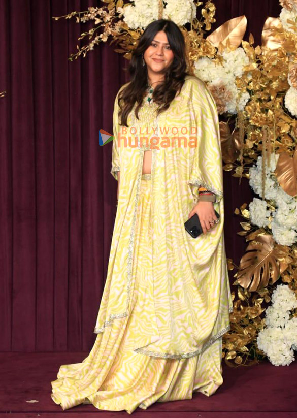 photos alia bhatt kajol kriti sanon janhvi kapoor ananya panday kartik aaryan and others snapped at manish malhotras diwali bash 3