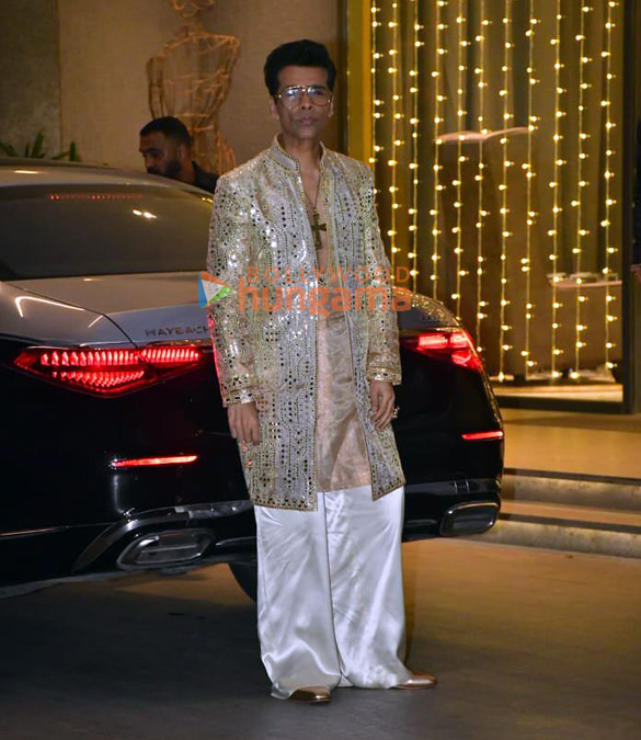 photos anil kapoor karan johar neetu singh and others snapped attending abu jani and sandeep khoslas diwali party 2