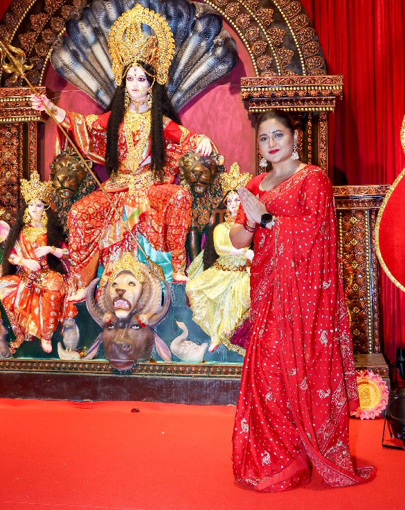 photos ankita lokhande nia sharma rashami desai siddharth nigam and many more snapped at the goregaon durga mahotsav 2024 7