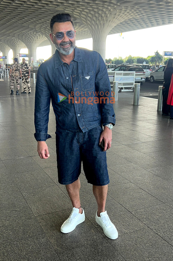 photos bobby deol snapped at the airport 2