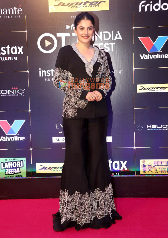 photos celebs snapped at the red carpet and awards ceremony of bollywood hungama ott india fest 2024 110 4
