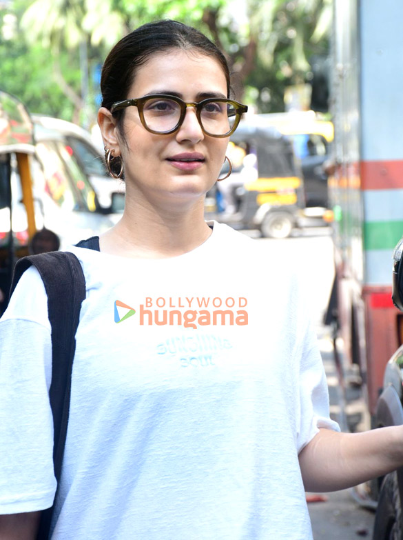 photos fatima sana shaikh spotted outside the gym in santacruz 5