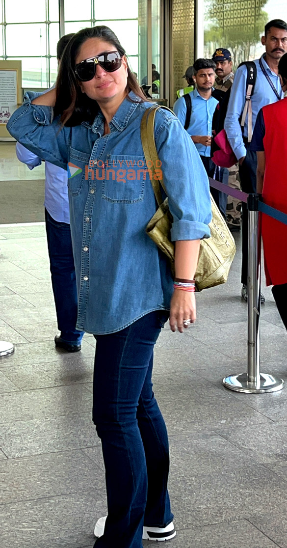 photos kareena kapoor khan nimrat kaur jeetendra and ektaa r kapoor snapped at the airport 1