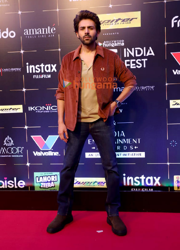 photos kartik aaryan nushrratt bharuccha daisy shah kubbra sait and others snapped at the bollywood hungama ott india fest day 2 1