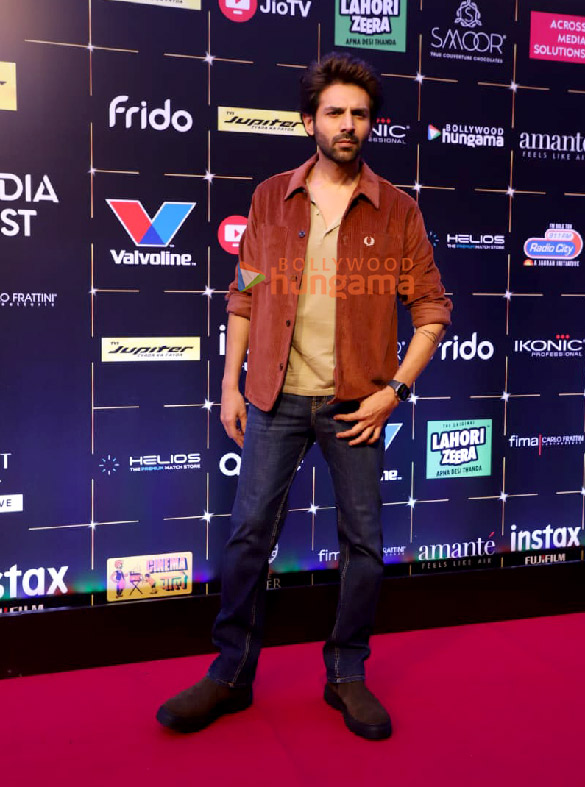 photos kartik aaryan nushrratt bharuccha daisy shah kubbra sait and others snapped at the bollywood hungama ott india fest day 2 3