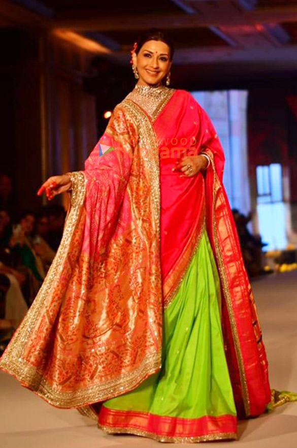photos kartik aaryan triptii dimri and others turn showstoppers at the manish malhotra fashion show 5