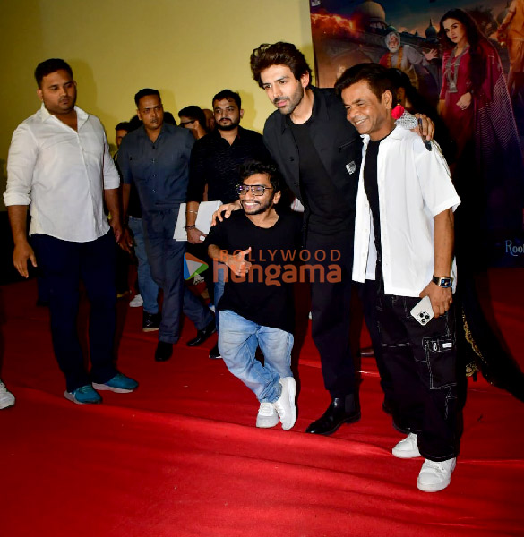 photos kartik aaryan vidya balan triptii dimri and others snapped at bhool bhulaiyaa 3 trailer launch at raj mandir theater jaipur 8