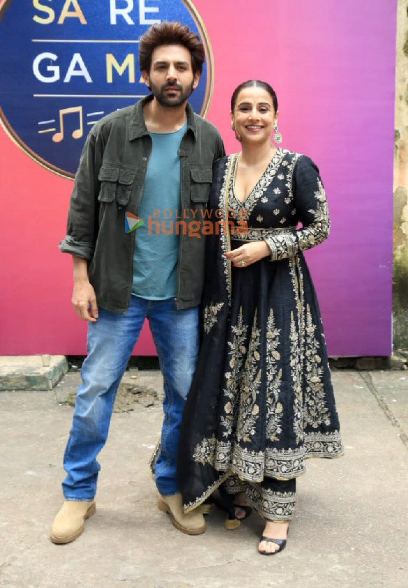 Photos: Kartik Aaryan and Vidya Balan snapped at Sa Re Ga Ma Pa set for Bhool Bhulaiyaa 3 promotion Photos: Kartik Aaryan and Vidya Balan snapped at Sa Re Ga Ma Pa set for Bhool Bhulaiyaa 3 promotion