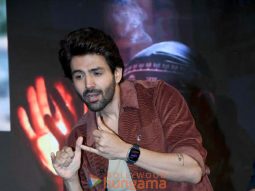 Photos: Kartik Aaryan snapped at Bollywood Hungama OTT India Fest 2024 for Bhool Bhulaiyaa 3 discussion