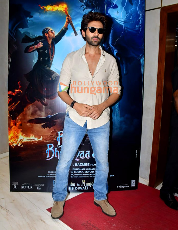 photos kartik aaryan snapped promoting bhool bhulaiyaa 3 5