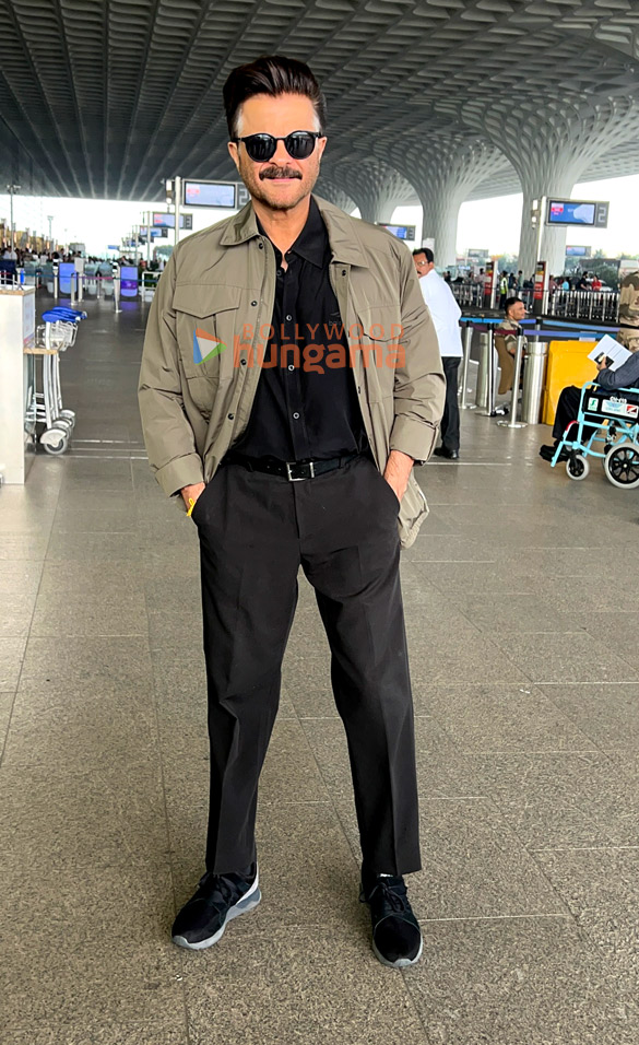 photos malaika arora and anil kapoor snapped at the airport 3