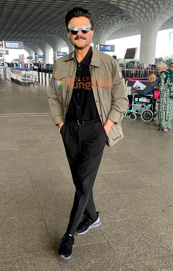 photos malaika arora and anil kapoor snapped at the airport 4