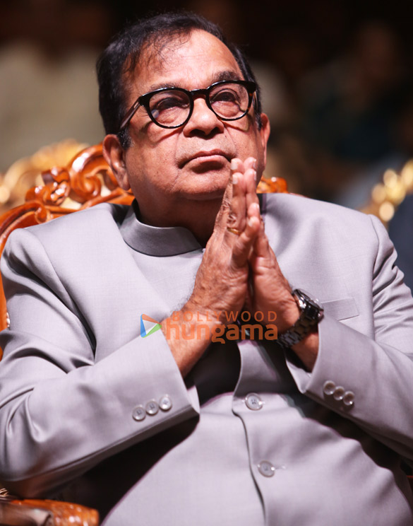 photos megastar chiranjeevi felicitated by amitabh bachchan at anr awards in presence of ram charan and others 102 6