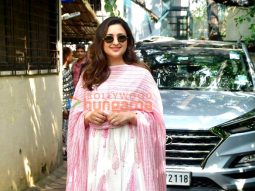 Photos: Parineeti Chopra snapped in Juhu