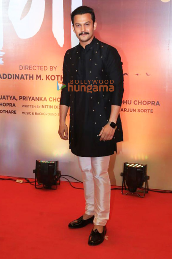 photos priyanka chopra jonas ashutosh gowariker and others grace the premiere of marathi film paani 4