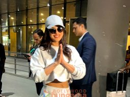 Photos: Priyanka Chopra Jonas, Saif Ali Khan and Kareena Kapoor Khan snapped at the airport