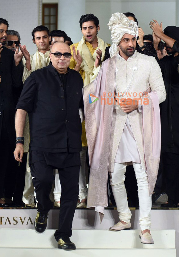 photos ranbir kapoor walks the ramp for tarun tahiliani in delhi 2