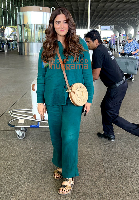 photos raveena tandon richa chadha ali fazal and others snapped at the airport 3