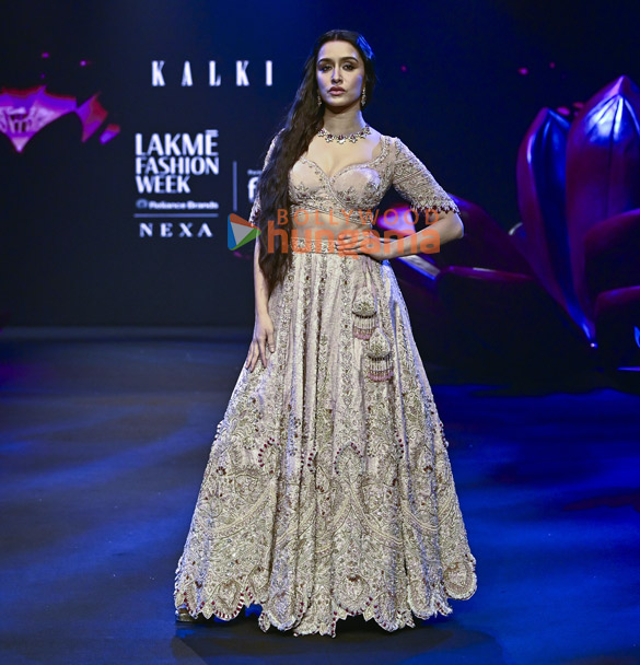 photos shraddha kapoor alaya f manushi chhillar and others walk the ramp at lakme fashion week 2024 13