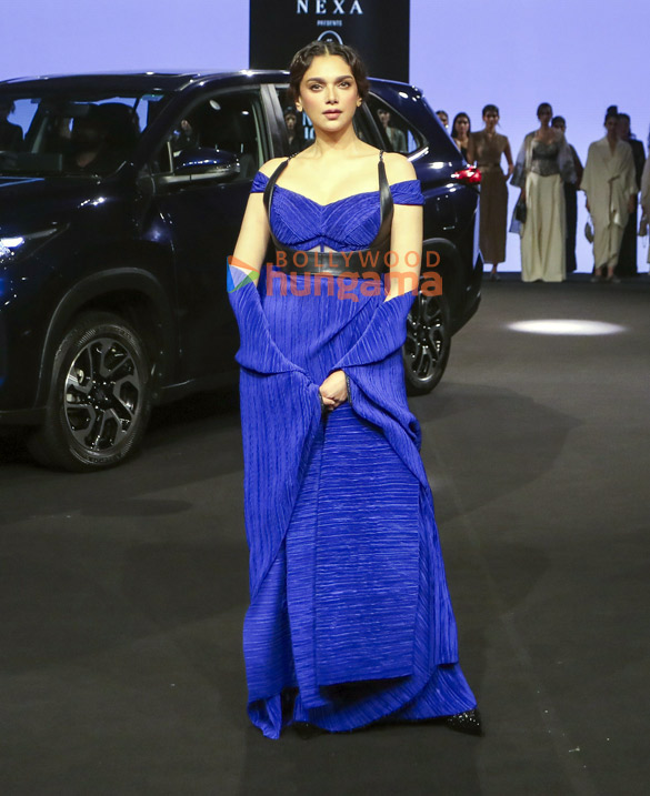 photos shraddha kapoor alaya f manushi chhillar and others walk the ramp at lakme fashion week 2024 9