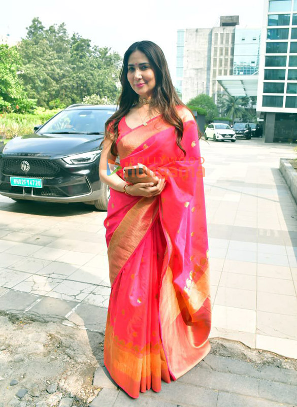 photos sidharth malhotra ibrahim ali khan lakshya and others attend dharma productions diwali pooja 9