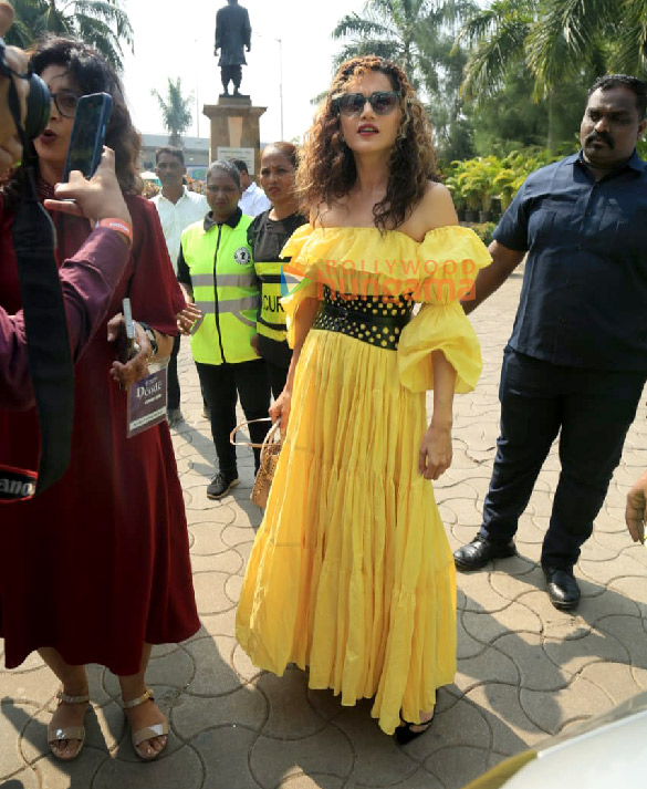 photos taapsee pannu snapped in town 1