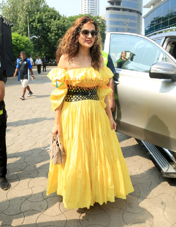 photos taapsee pannu snapped in town 6