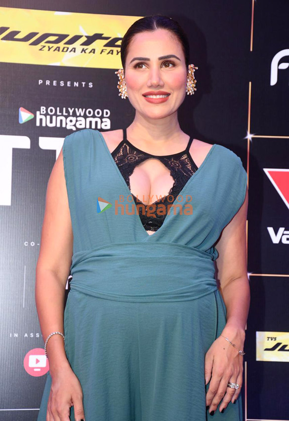 photos tiger shroff sonakshi sinha sophie choudry raveena tandon and others snapped at the pink carpet and awards ceremony of bollywood hungama ott india fest 2024 11 11