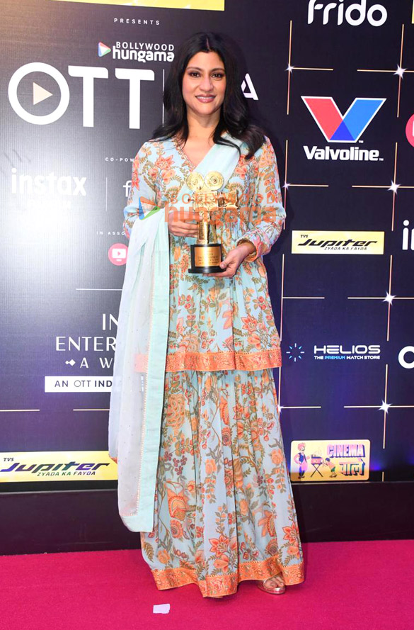 photos tiger shroff sonakshi sinha sophie choudry raveena tandon and others snapped at the pink carpet and awards ceremony of bollywood hungama ott india fest 2024 11 3