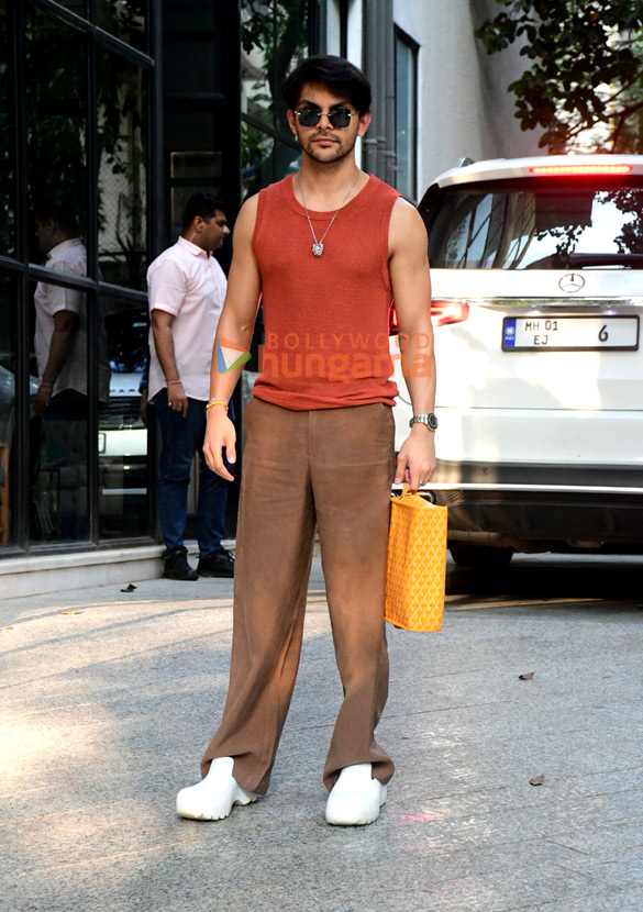 photos veer pahariya snapped at maddock films office 3