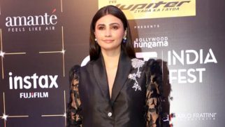 Daisy Shah blossoms all glamour as she walk on the red carpet at Bollywood Hungama’s OTT India Fest