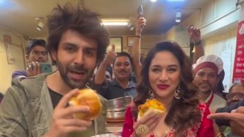 Rooh Baba and manju enjoying Vadapav