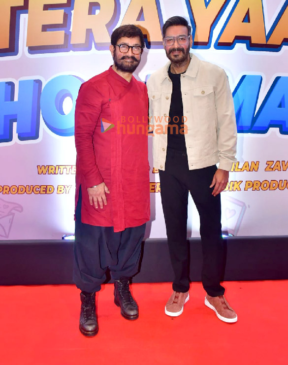 Photos: Aamir Khan, Ajay Devgn and others grace the mahurat of the film ‘Tera Yaar Hoon Main’ | Parties & Events