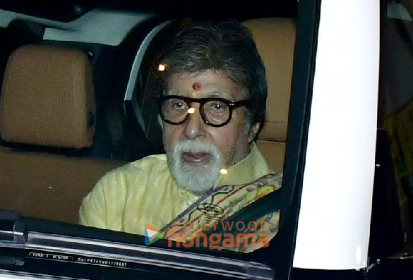 photos amitabh bachchan snapped at pratiksha bungalow for laxmi pujan 3